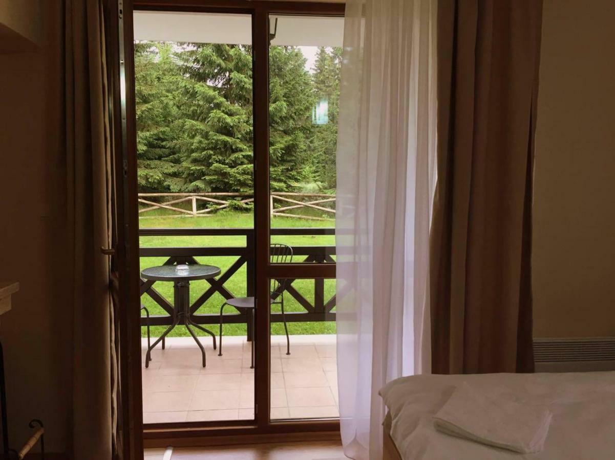 פמפורובו Northstar Ski Apartment In Mountain Lake Hotel מראה חיצוני תמונה